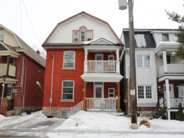 554 McLeod St #1, Ottawa, ON K1R 5R3