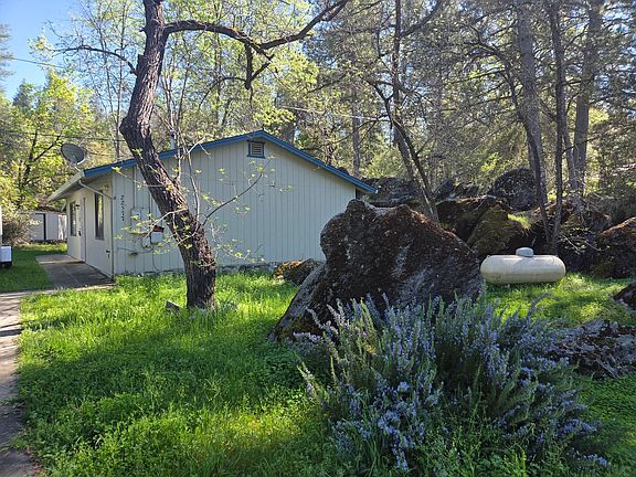 2nd image of 22577 Church St