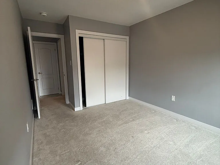 117 Keelson St N — Photo 15