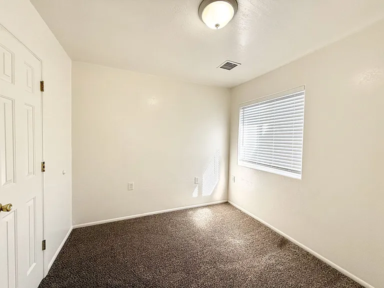 430 W Lake Louise Rd — Photo 16