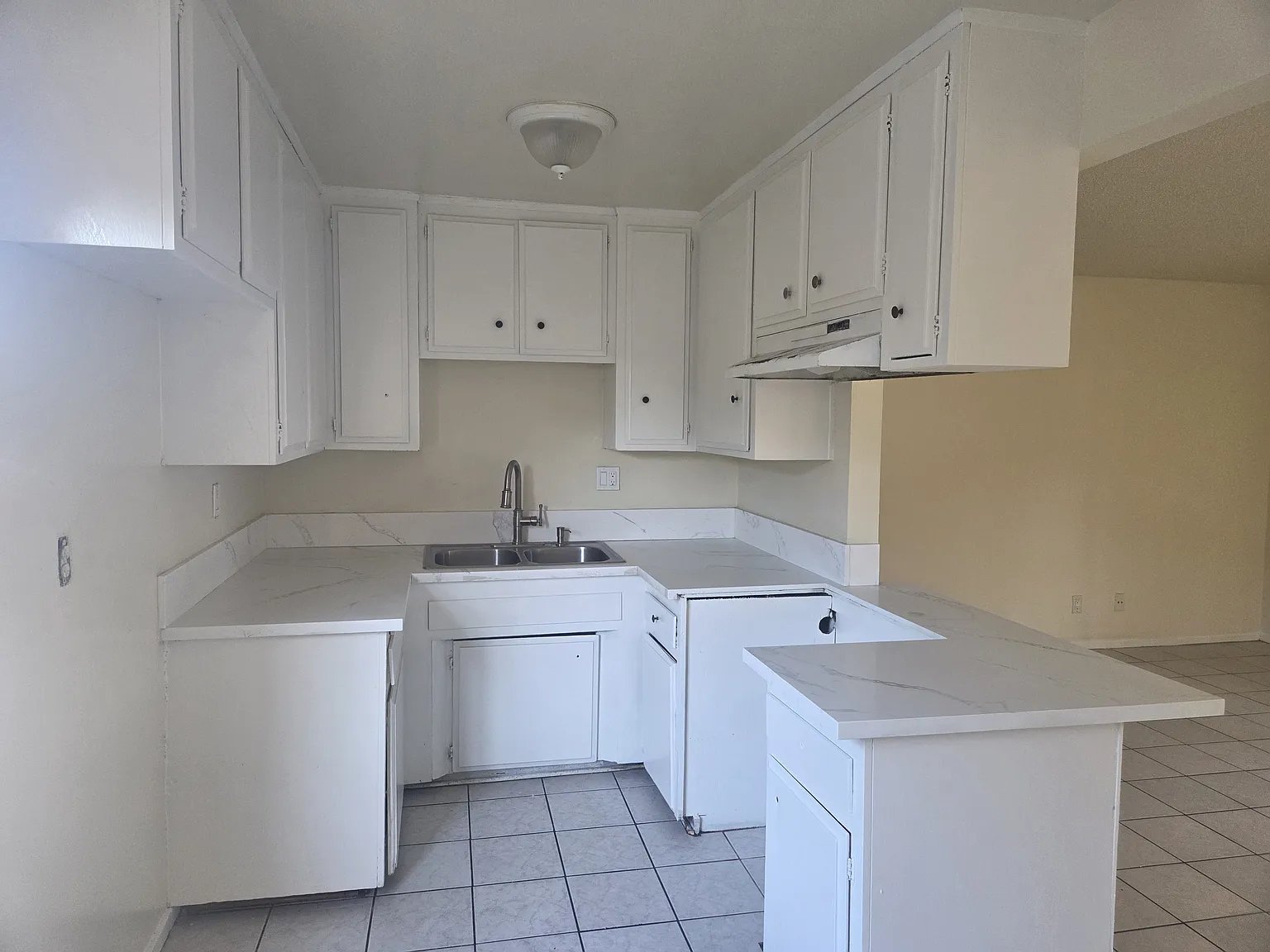 2 bed, $2,298 — Photo 2
