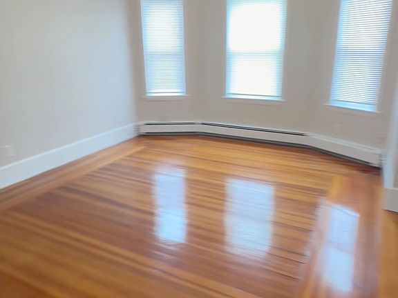 3rd image of 53 Marshall St Floor 2