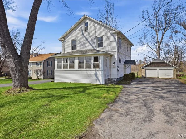 11146 Broadway St, Alden, NY 14004