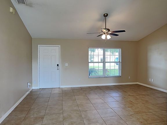 3rd image of 332 Valley Edge Dr