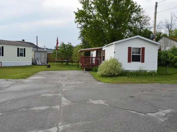 37 Coreys Mobile Home Park, Littleton, NH 03561