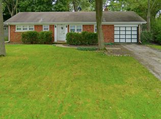 2311 Bellevue Pl, Northbrook, IL 60062