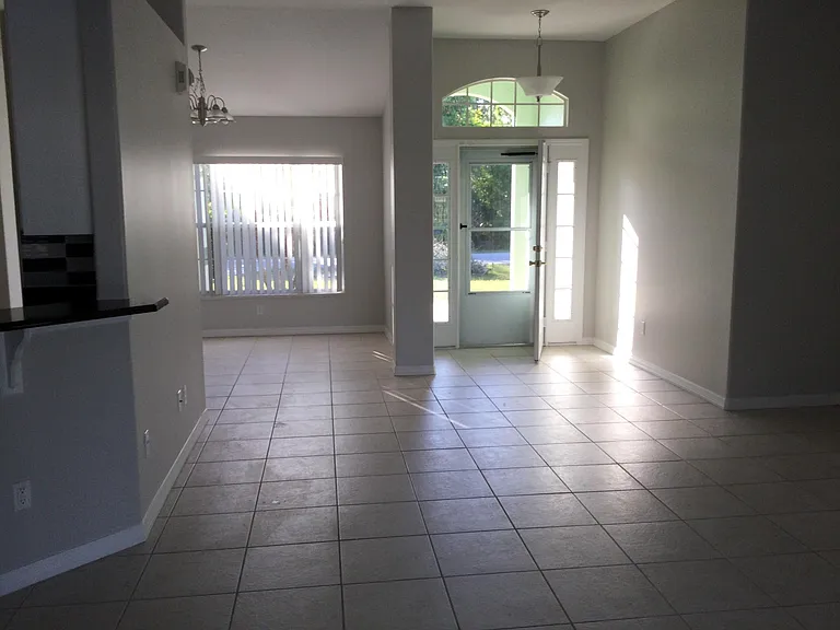 2367 SE Rock Springs Dr — Photo 12