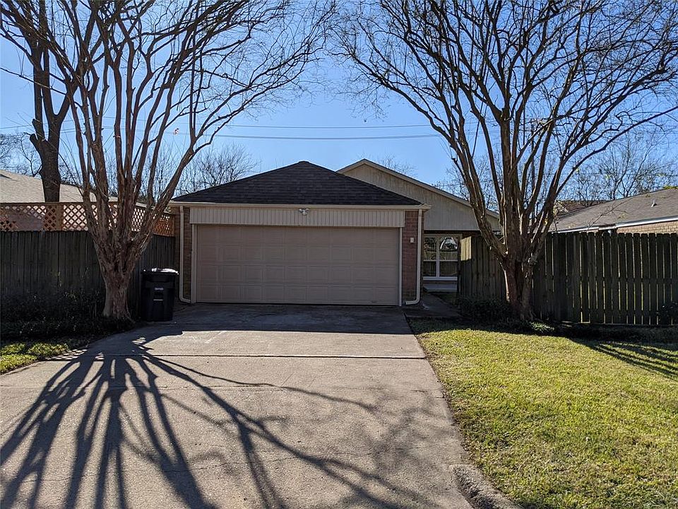 1st image of 10647 Hazen St