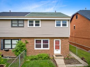1750 N Washtenaw Ave, Chicago, IL 60647