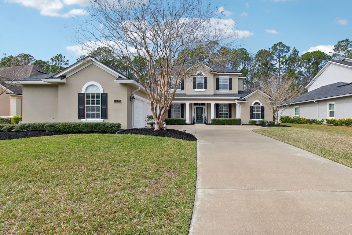 Eagle Landing Pkwy-001.jpg