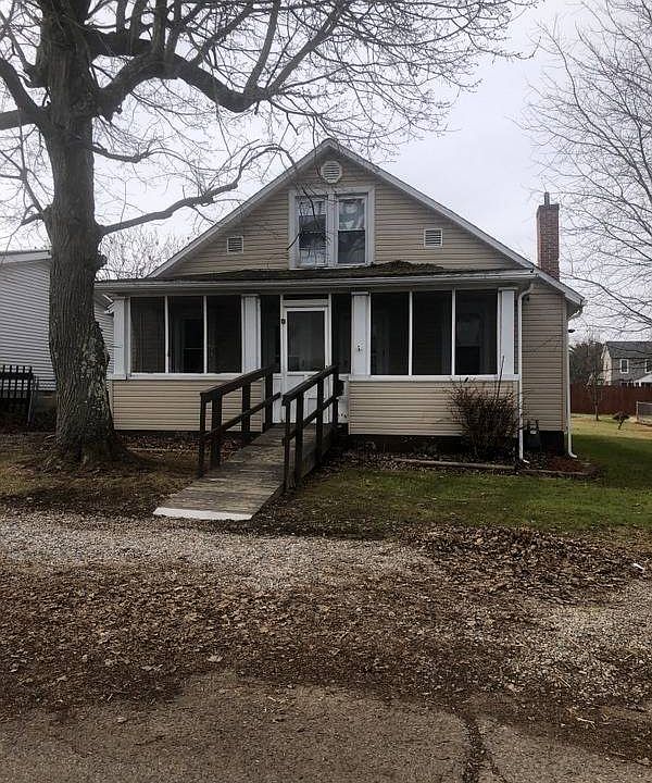1st image of 44 Kenwood Ave