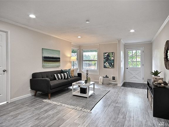 4th image of 1113 S 96th St