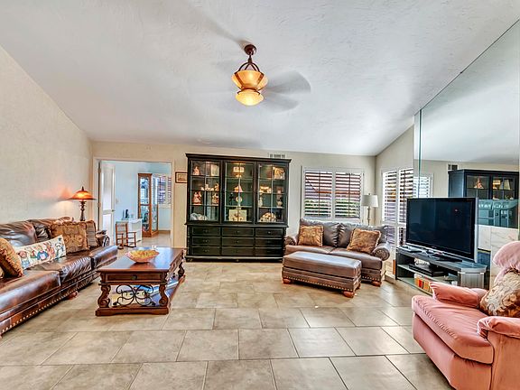 4th image of 25835 S Eastlake Dr