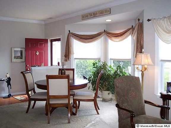 5th image of 44 Highland Dr