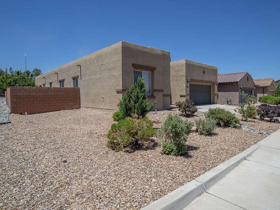 1st image of 5001 Calle Parasol NW