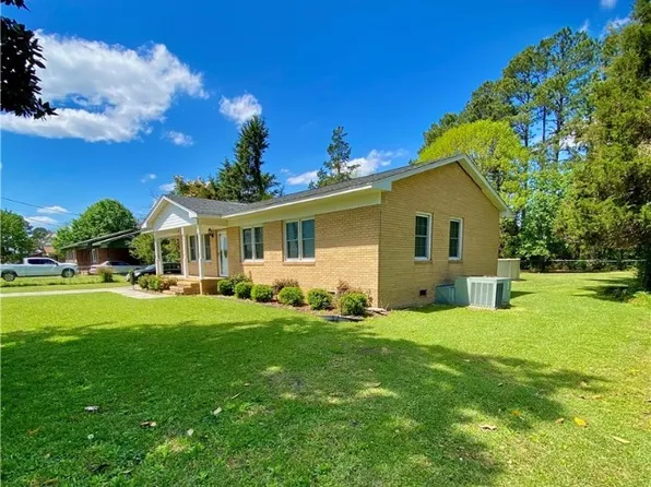204 Hubert McLean Rd, Red Springs, NC 28377