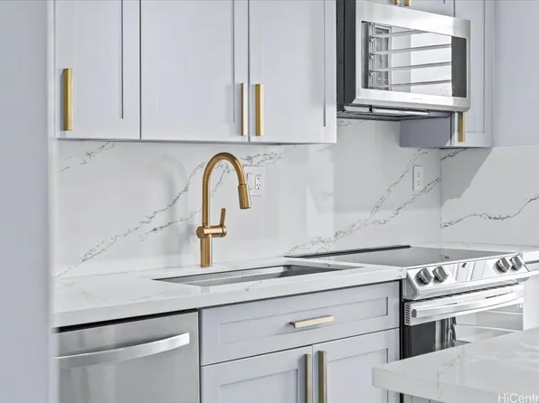 3027 Pualei Cir APT 208, Honolulu, HI 96815