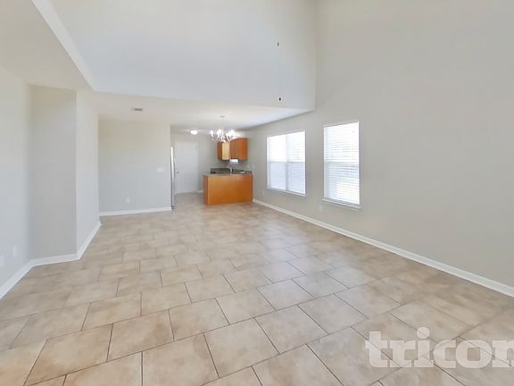 3rd image of 307 Davids Way