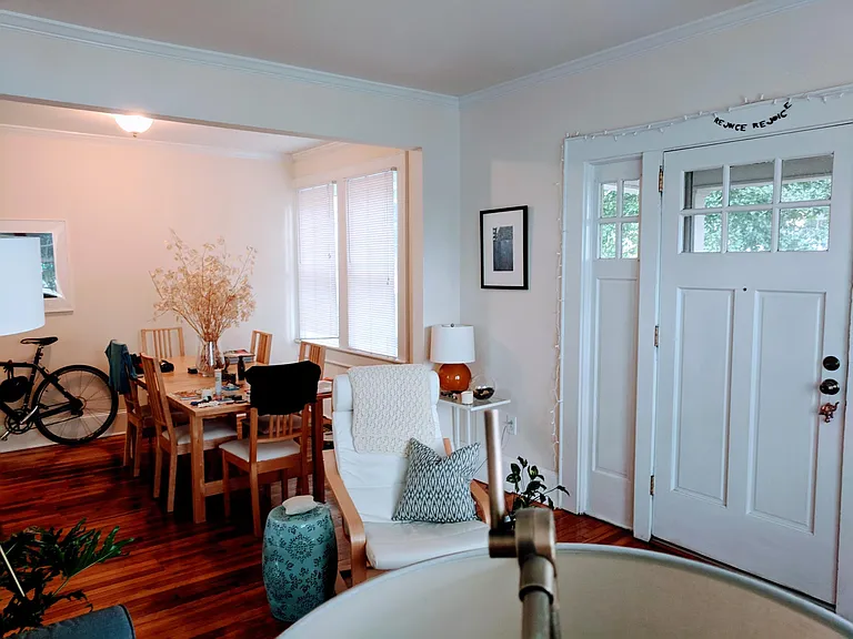 714 E Washington St #3 — Photo 6