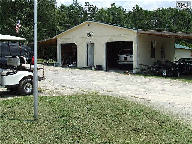 2nd image of 607 Calvary Church Rd