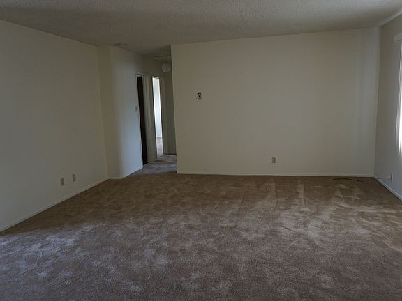 2nd image of 4321 E 5th St APT D