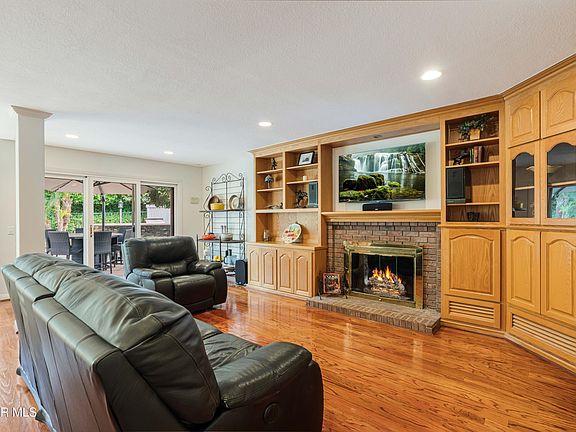 4th image of 718 Oak Point Dr