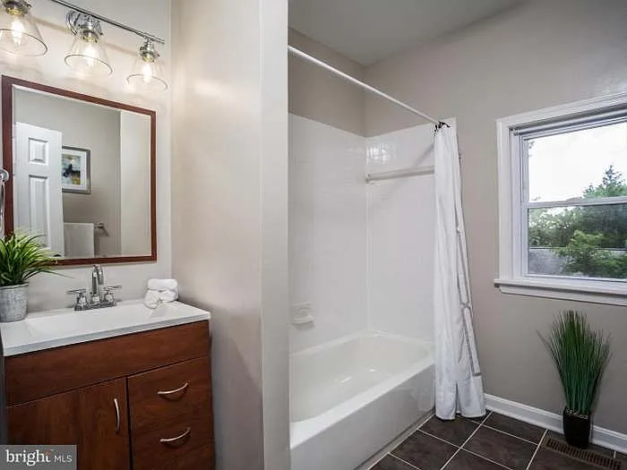 5639 Southern Ave — Photo 7