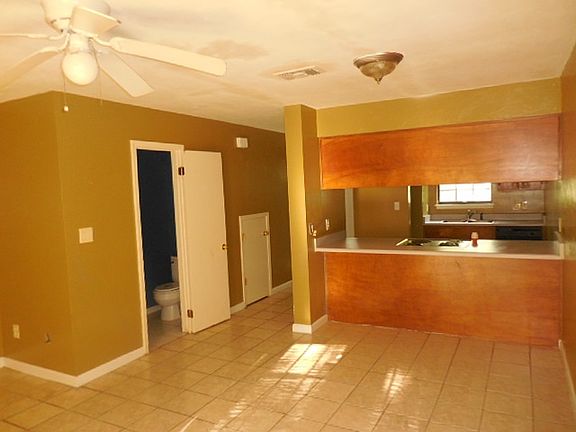 3rd image of 2340 Sylvan Ct