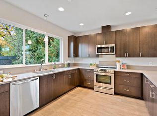 19848 25th Ave NE, Shoreline, WA 98155