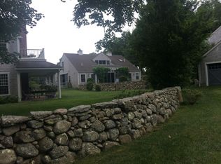 111 Slades Corner Rd, Dartmouth, MA 02748