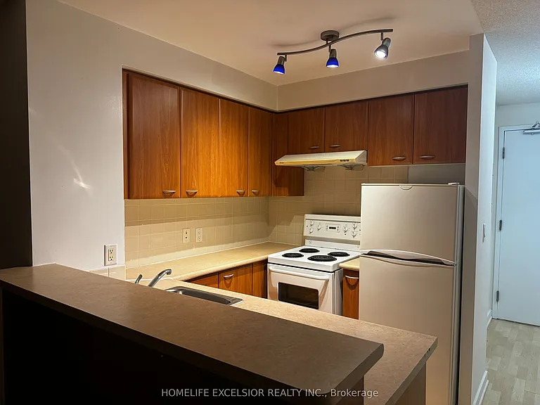 36 Lee Centre Dr #1515 — Photo 6