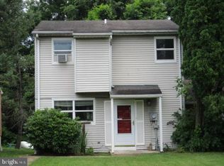 2394 Sun Dr, Harrisburg, PA 17109