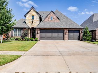 915 S Nyssa Pl, Broken Arrow, OK 74012