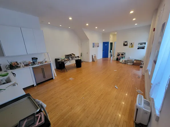 1642 S Broad St #1, Philadelphia, PA 19145