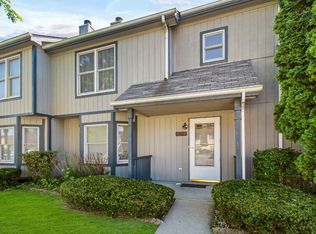 6049 Virginia St, Merrillville, IN 46410