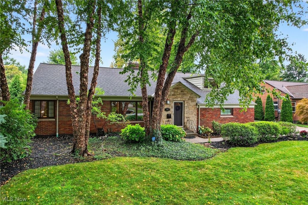 Real estate listing image