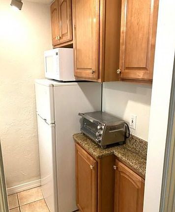 5th image of 235 Sunrise Ave #1023
