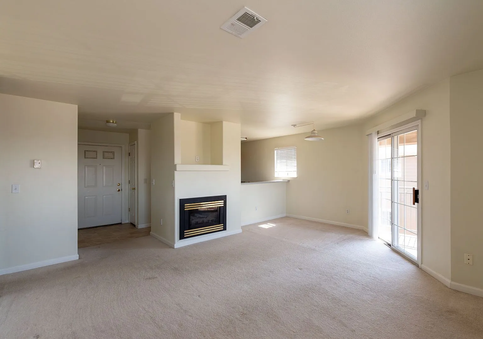 Highline Pointe Apts. — Photo 2