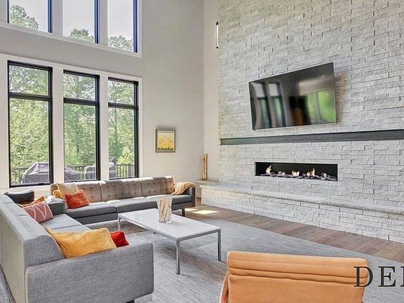 4th image of 12333 Haybrook Lane Gln