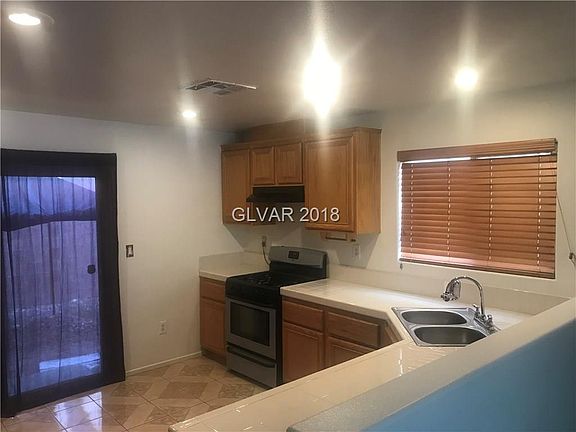 5th image of 4221 Glisan Ct