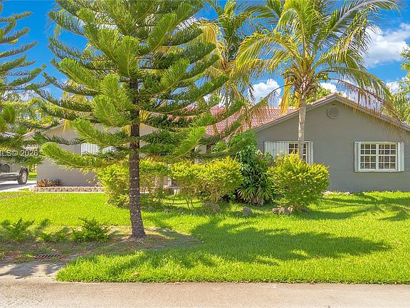 4th image of 15241 SW 150th St