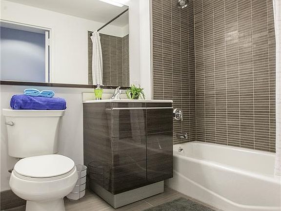 3rd image of 66 Rockwell Pl APT 6Q