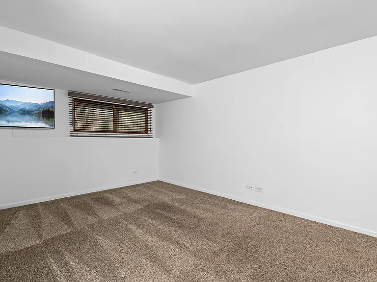 Dean Dr — Photo 20