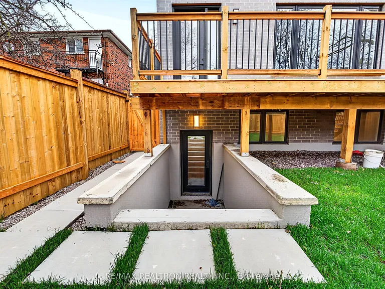 792 Midland Ave — Photo 40