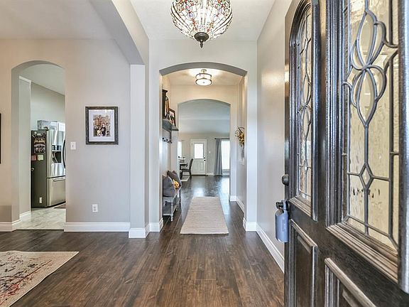 2nd image of 6819 Mistra Dr