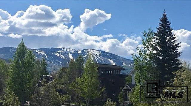 1st image of 100 Park Pl