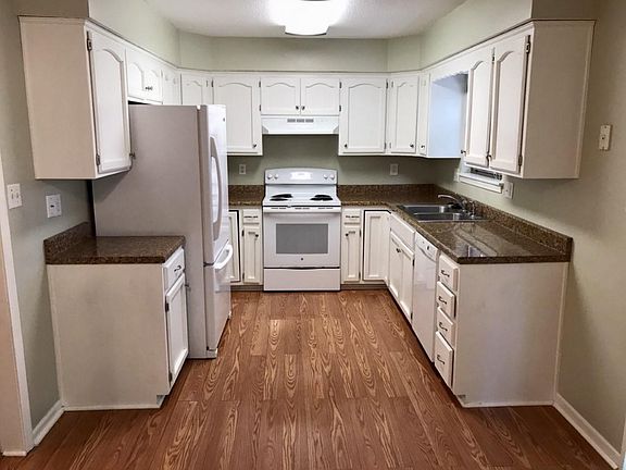 4th image of 3716 SW Jackson St #3716