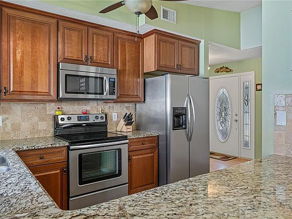 5th image of 464 Rocky Brook Ct