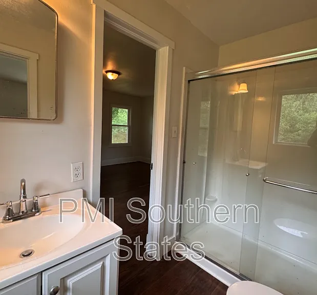 110 Stone Creek Dr — Photo 5