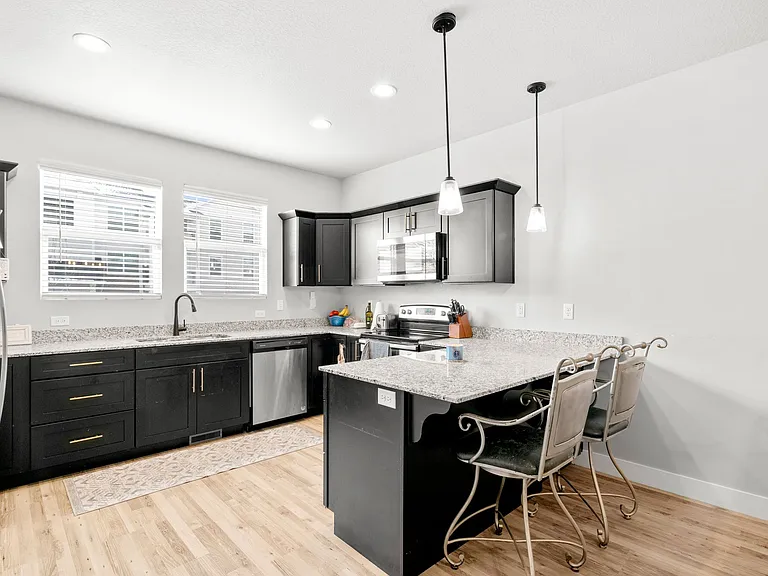 3928 W Hardman Way #4 — Photo 1